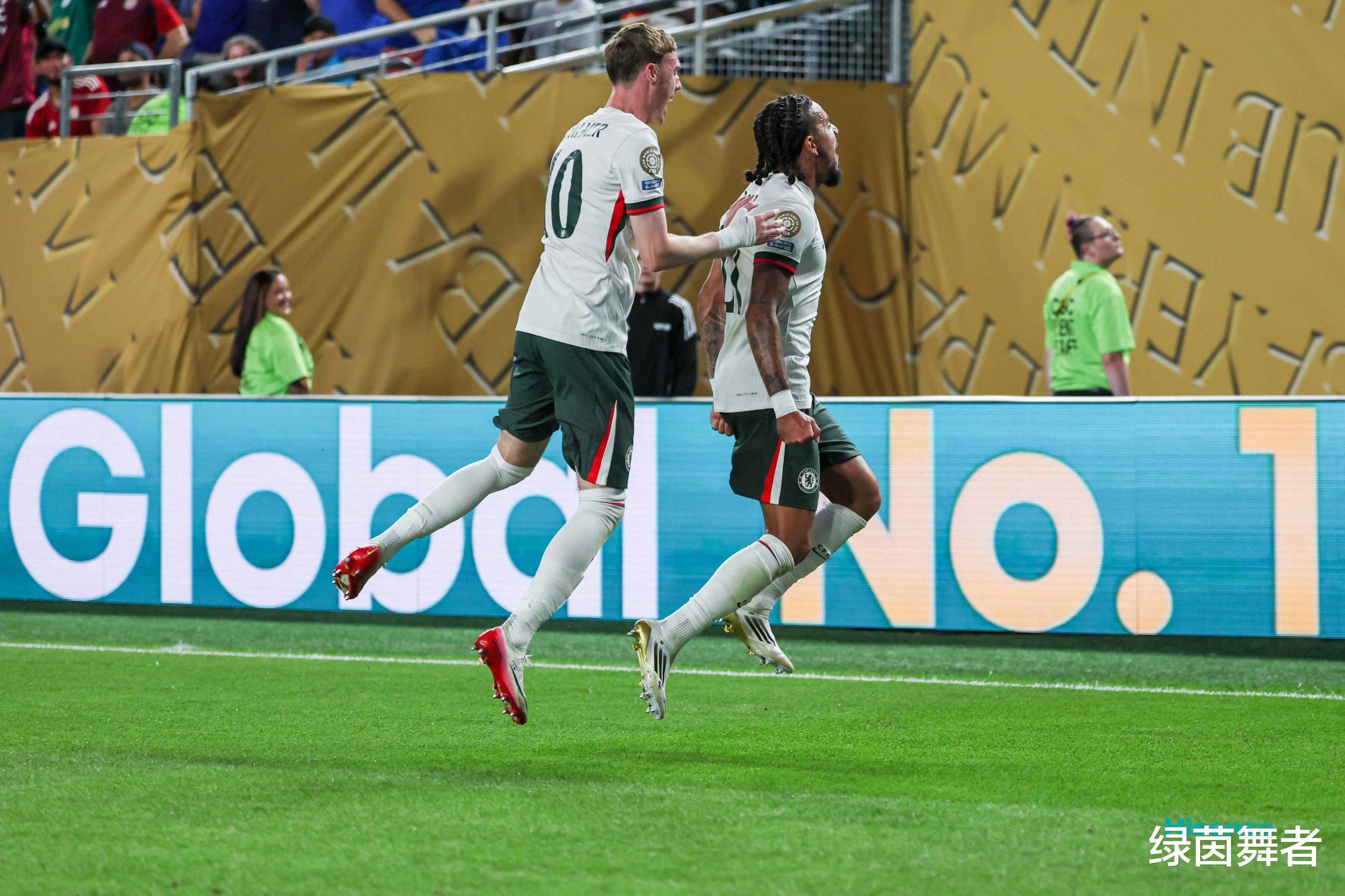 体育APP下载包含切尔西引发争议！，詹姆斯官方宣布晋级下一阶段新规热度持续攀升的词条